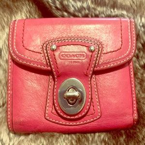 Coach trifold latch key leather wallet pink